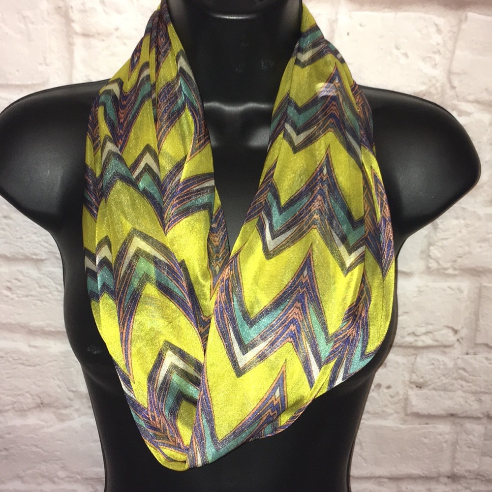 Lavello Infinity Scarf